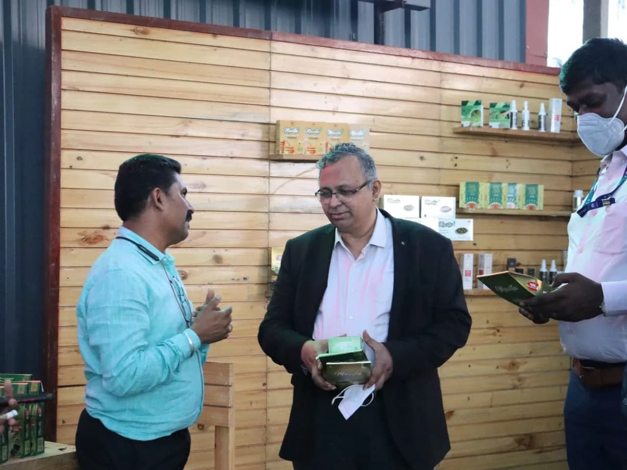 Products being shown to a visitor in the showroom